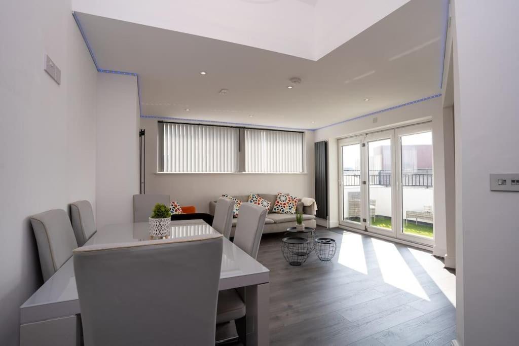 Luxury Town Apartment With Roof Terrace, Sleeps 6 Blackpool Exterior foto